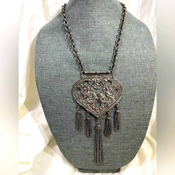 Silver Plated BoHo Necklace A Statement Piece Sure to Bring Great Compliments. - Picture 1 of 8